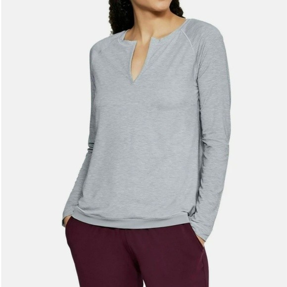 Under Armour Tops - WOMENS UNDER ARMOUR RECOVER SHIRT TOP MSRP $60 sz M